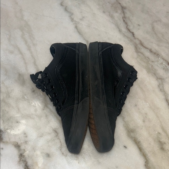 Vans Black Sneakers with Textured Knit Design - Picture 5 of 8